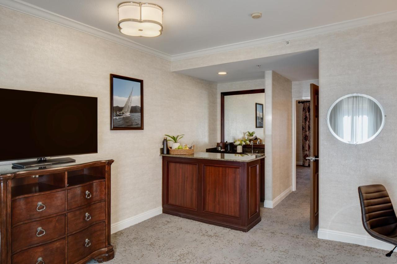 One-Bedroom King Suite,1370775176:JPEG
